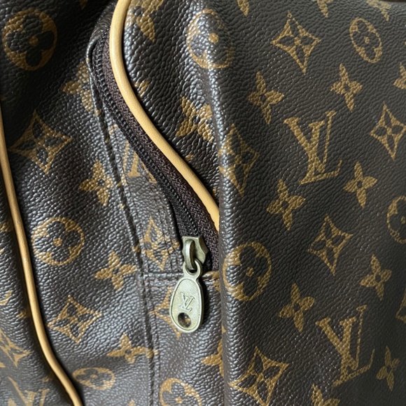 Classic vintage Louis Vuitton garment bag - Picture 6 of 13